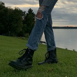DOC MARTEN boots